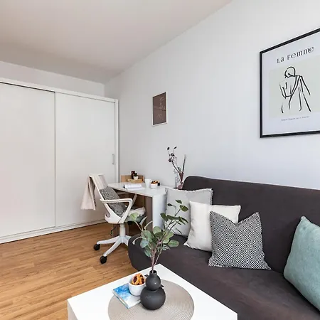 Aleja Stanow Zjednoczonych Superapart - Galeria Wiatraczna * 华沙