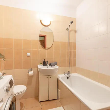 Apartment Aleja Stanow Zjednoczonych Superapart - Galeria Wiatraczna Warsaw