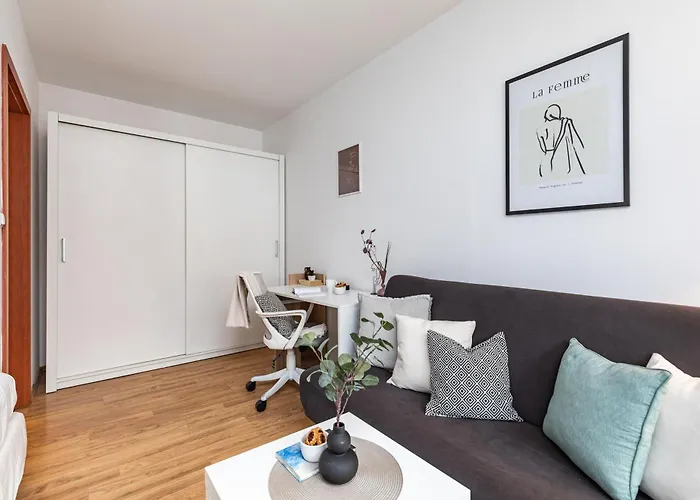 Aleja Stanow Zjednoczonych Superapart - Galeria Wiatraczna * 华沙