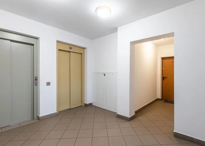 Aleja Stanow Zjednoczonych Superapart - Galeria Wiatraczna