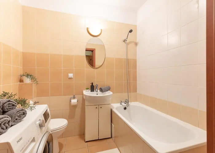 公寓 Aleja Stanow Zjednoczonych Superapart - Galeria Wiatraczna 华沙