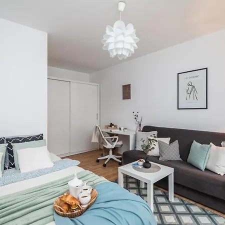 Aleja Stanow Zjednoczonych Superapart - Galeria Wiatraczna *