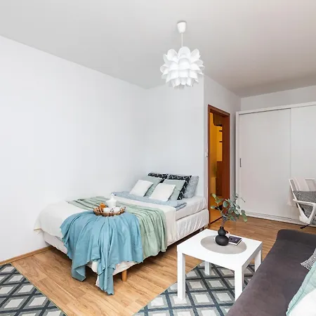 Aleja Stanow Zjednoczonych Superapart - Galeria Wiatraczna Βαρσοβία