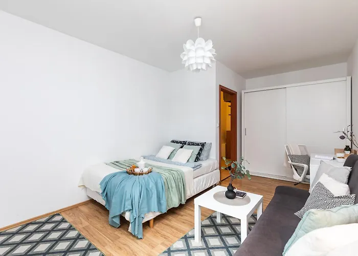 Aleja Stanow Zjednoczonych Superapart - Galeria Wiatraczna Βαρσοβία